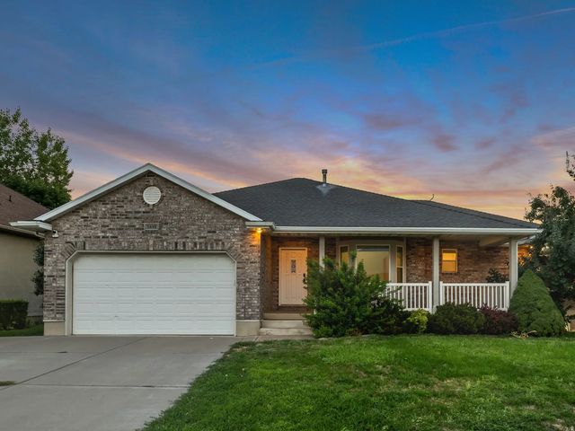 3895 S 900 W, Riverdale