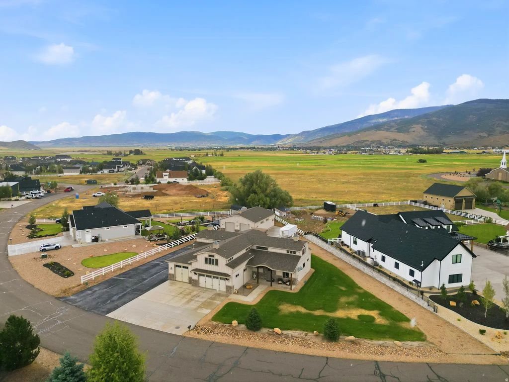 560 Aspen Rd, Francis