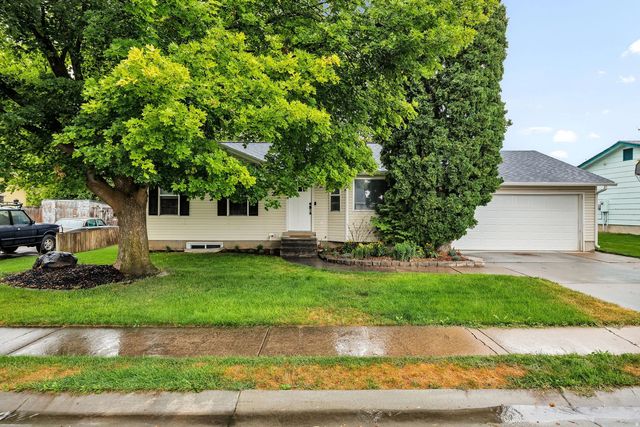 2536 N 300 E, North Logan