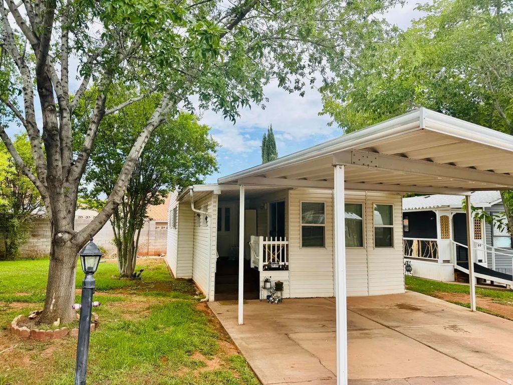 180 N 1100 E #99, Washington