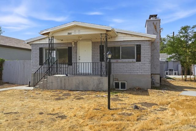 241 N 7th St E, Tooele
