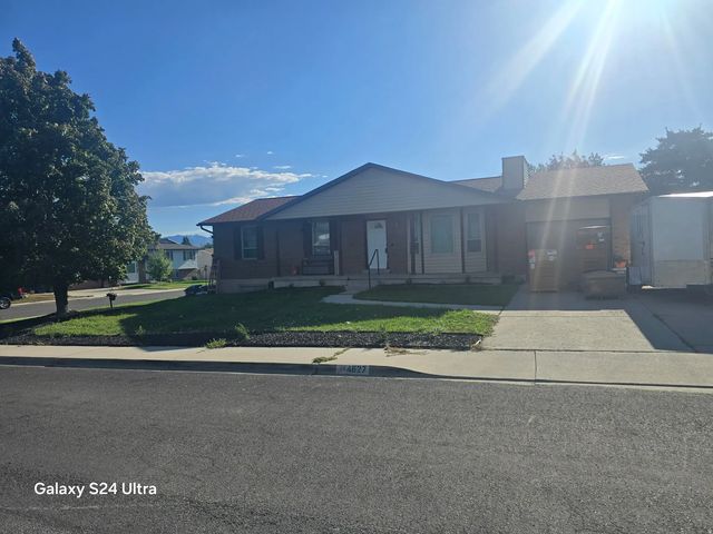 4627 S Solano Cir W, West Valley City