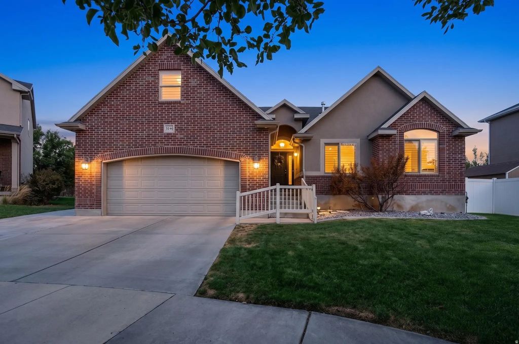3246 W Palawan Way, Riverton