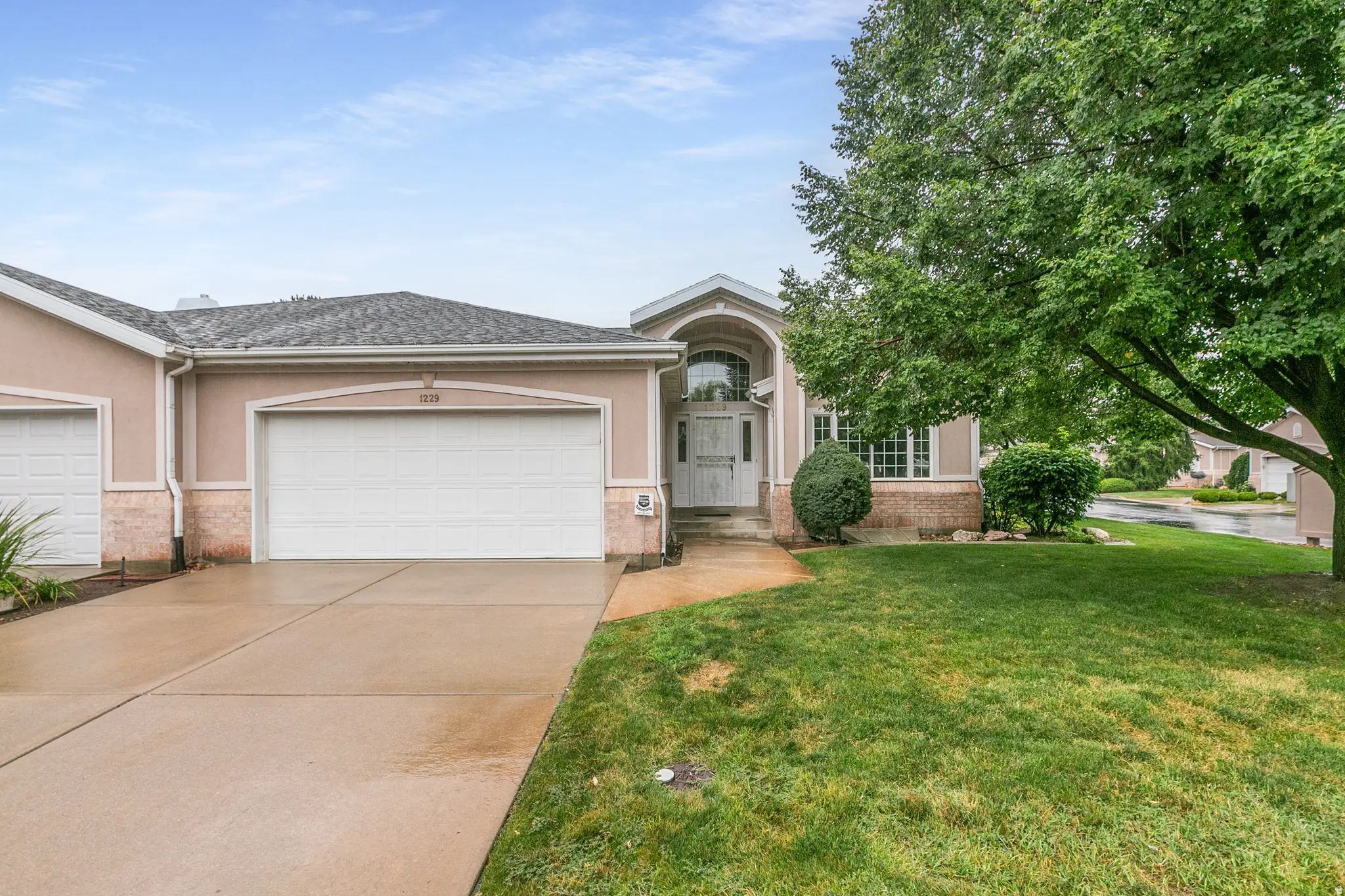 1229 W 4500 S 30, Riverdale