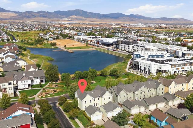 10537 S Oquirrh Lake Rd, South Jordan
