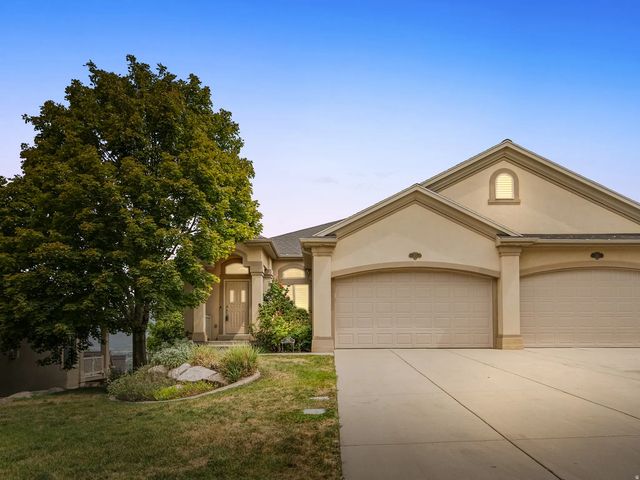 263 Edgemont Dr, North Salt Lake