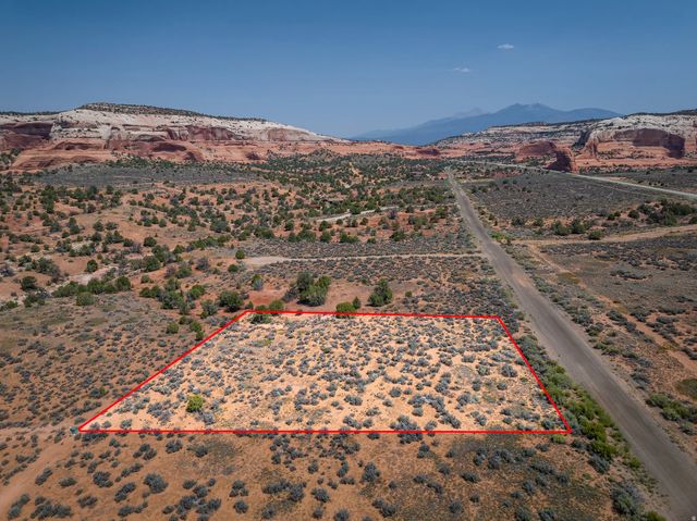 366 S Joe Wilson Dr, Moab
