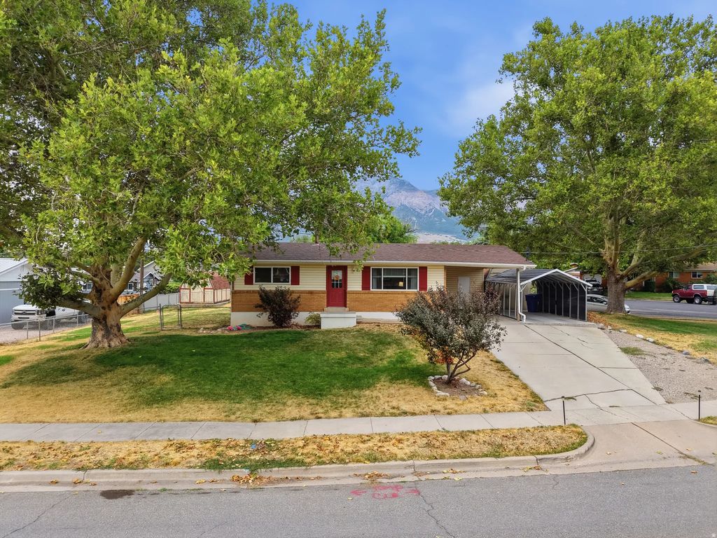442 E 2050 N, North Ogden