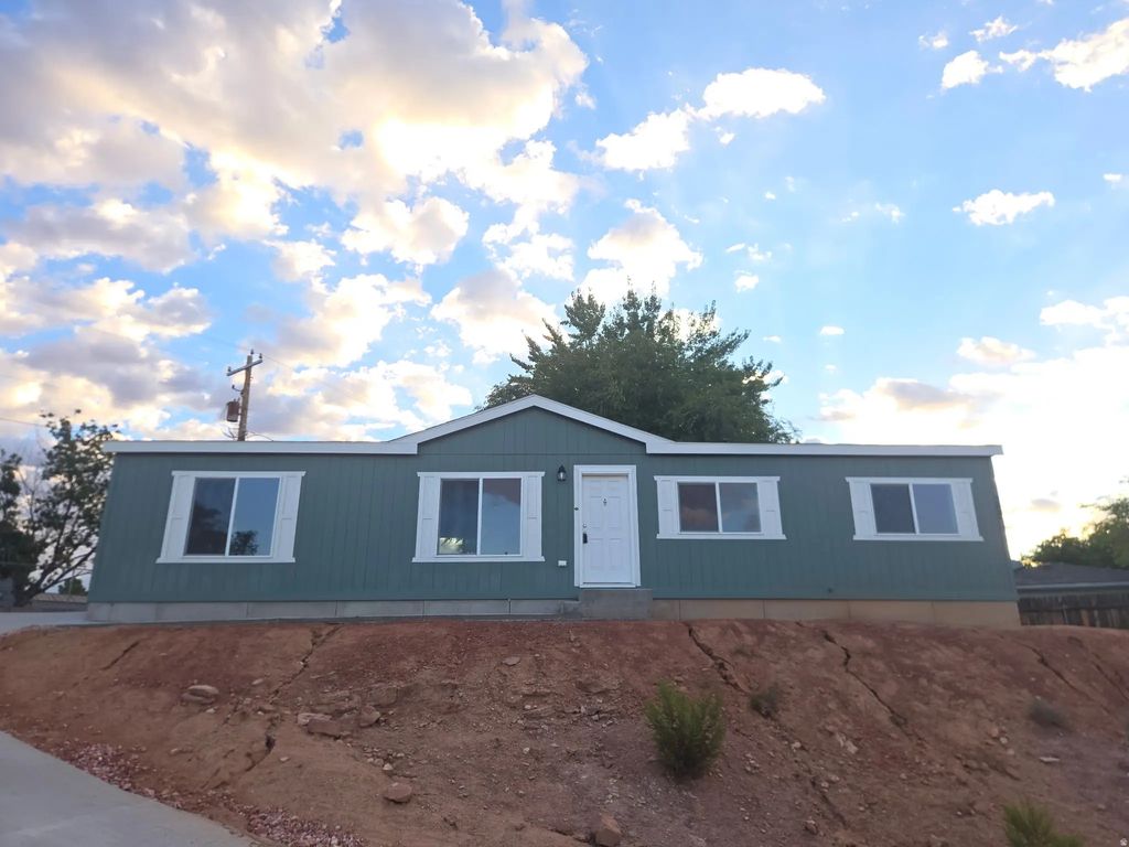 355 Pectol St, Washington