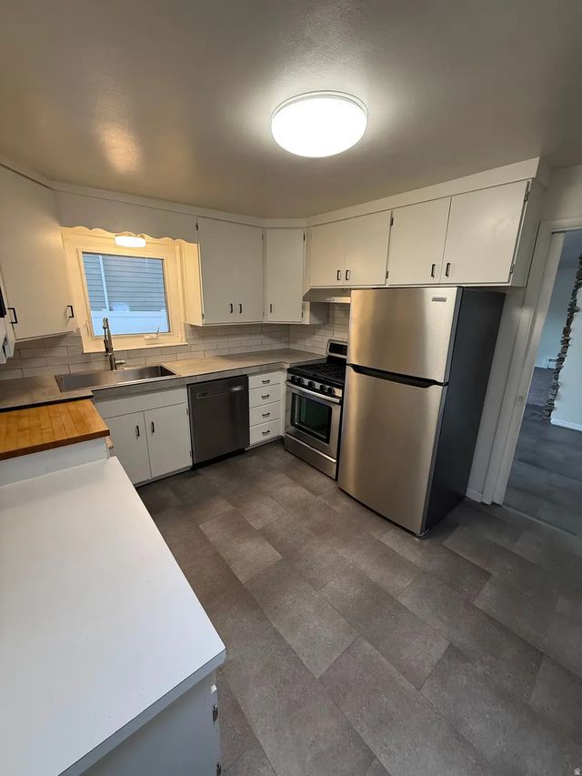 1870 E Cresthill S Upstr, Holladay