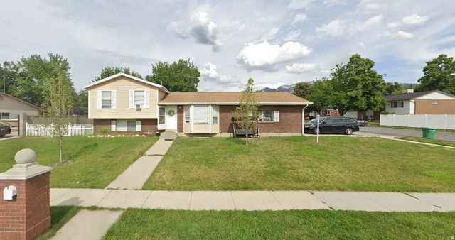 9571 S David St E Upstr, Sandy