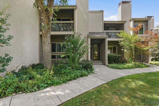 5647 S Park Pl E, Holladay