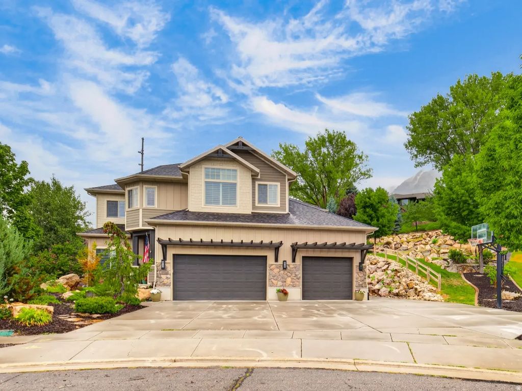 3976 N 350 W, Pleasant View