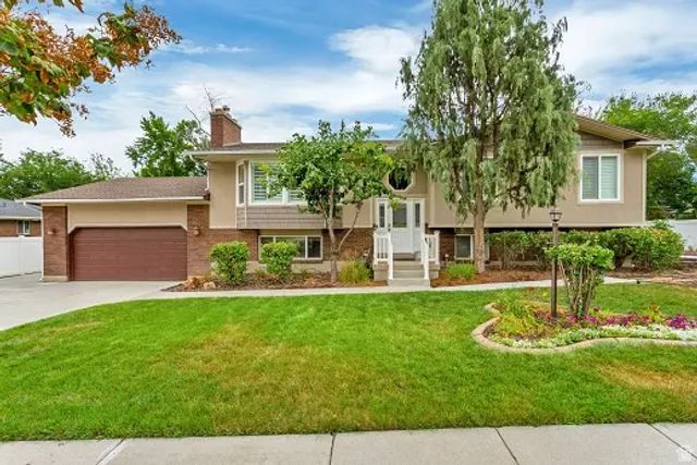 1737 E Sunrise Meadow Dr S, Sandy