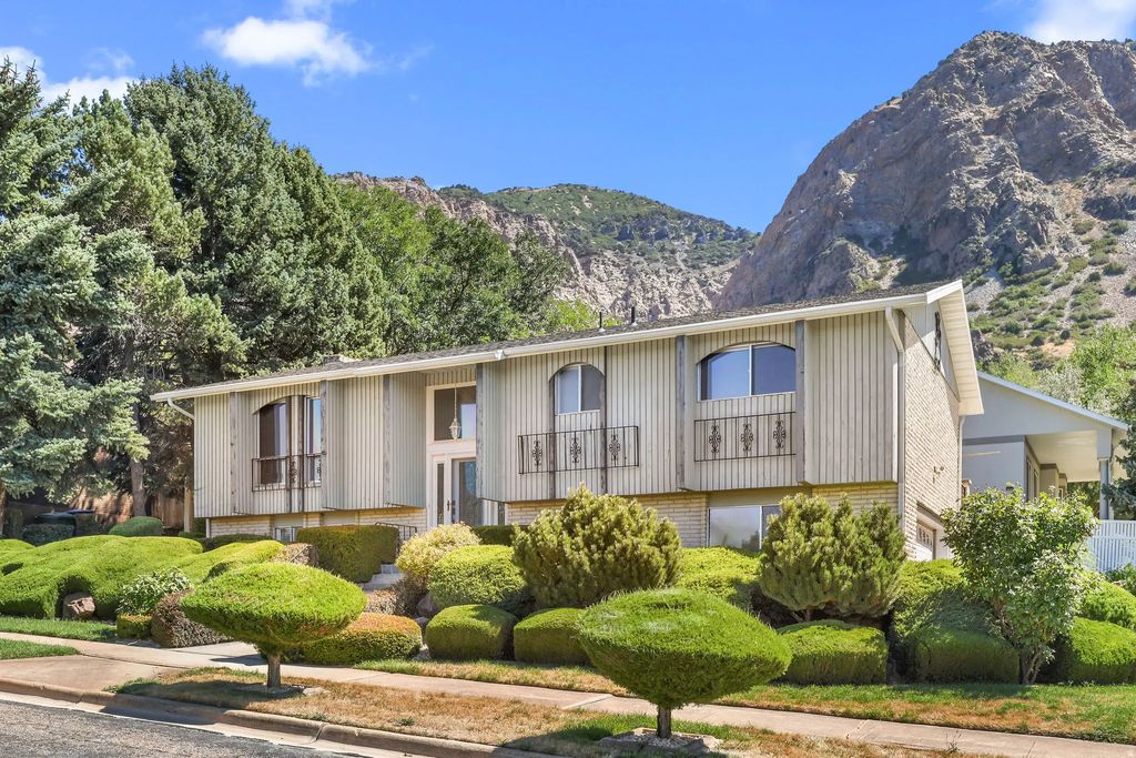 1106 E 425 N, Ogden
