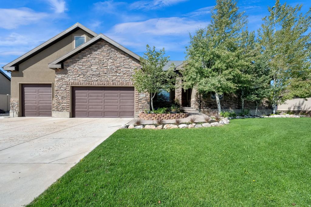 15596 S Broken Arrow Dr W, Bluffdale