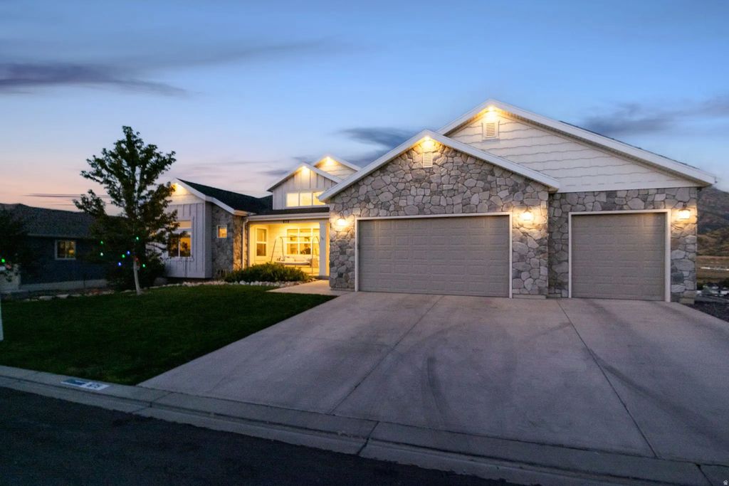 675 Summit Trails, Santaquin