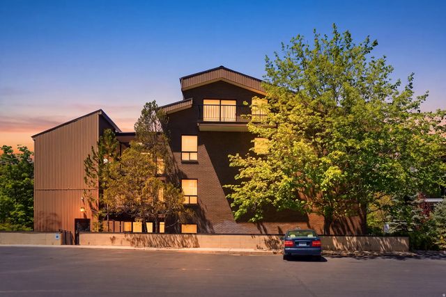 939 S Donner Way 111, Salt Lake City