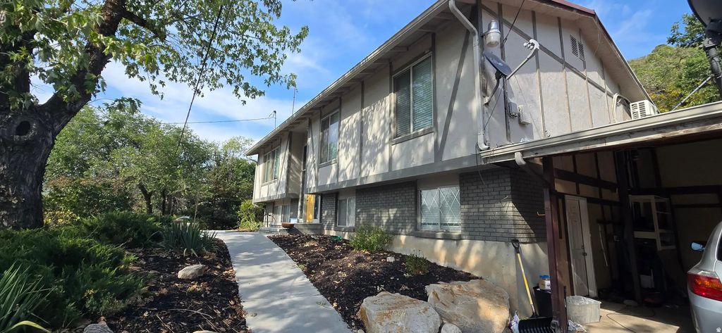8292 S Highway 89 E, South Weber