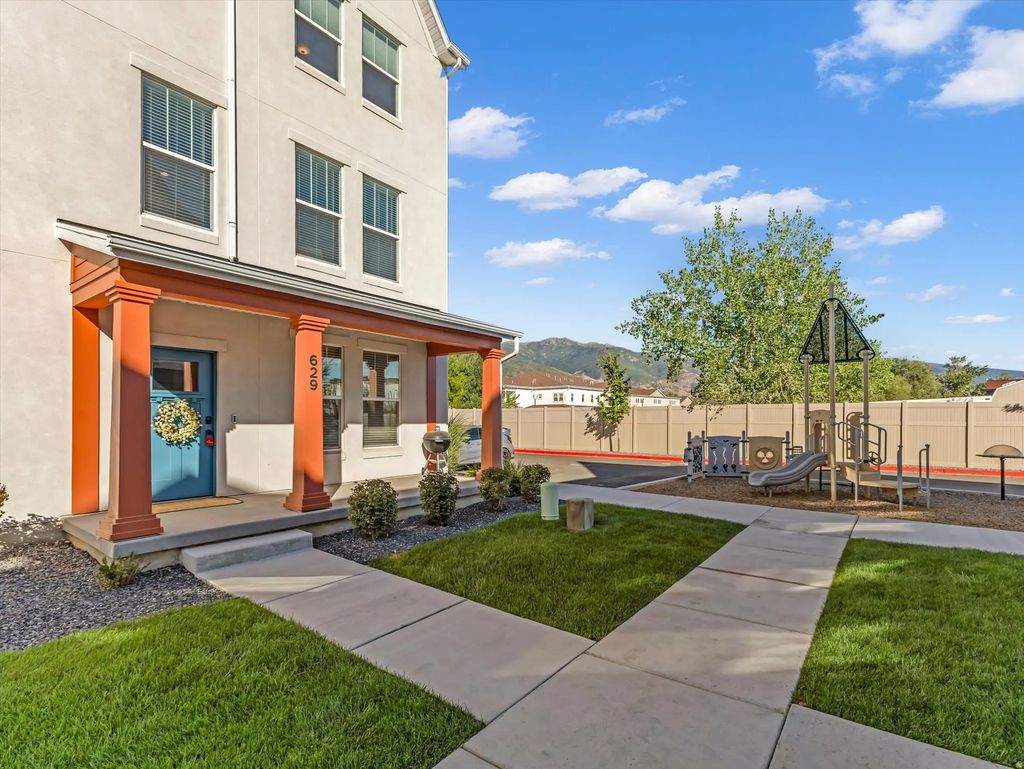 629 N Autumn Ash Cir W, Kaysville