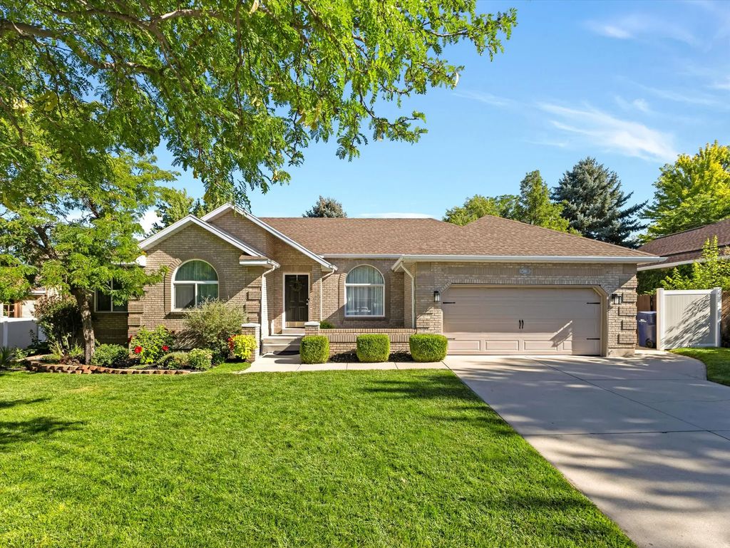2047 E Village Point Way, Sandy