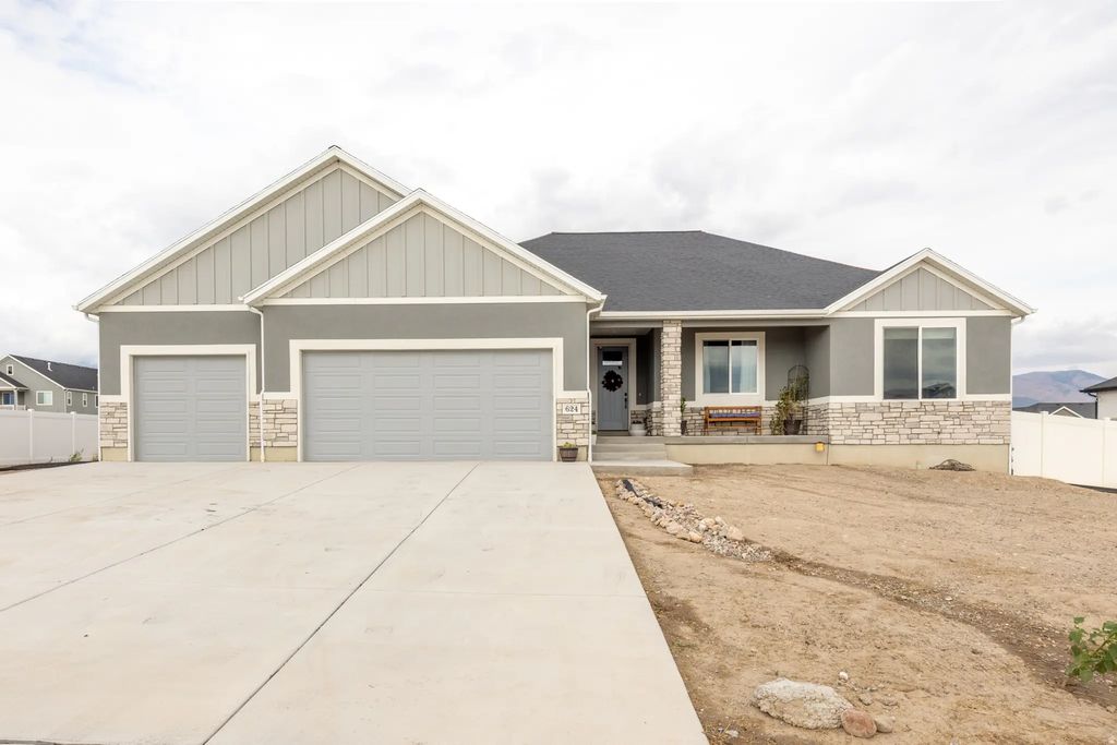 624 S Maxwell Dr, Grantsville