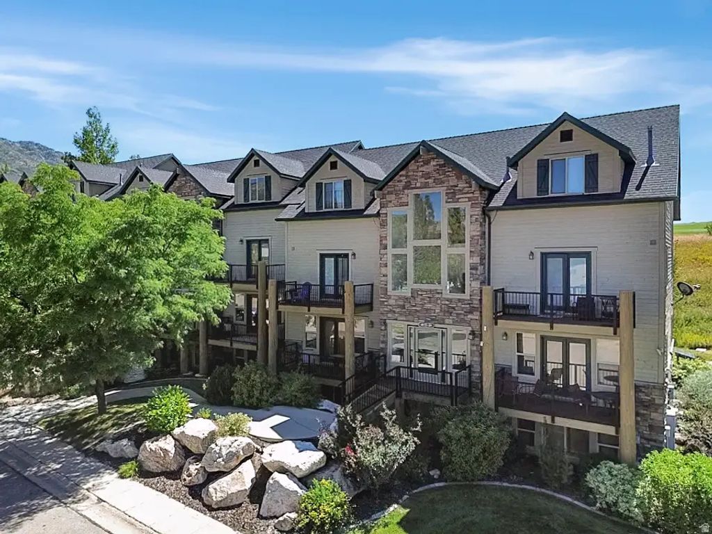 3598 N Huntsman Path E 507, Eden