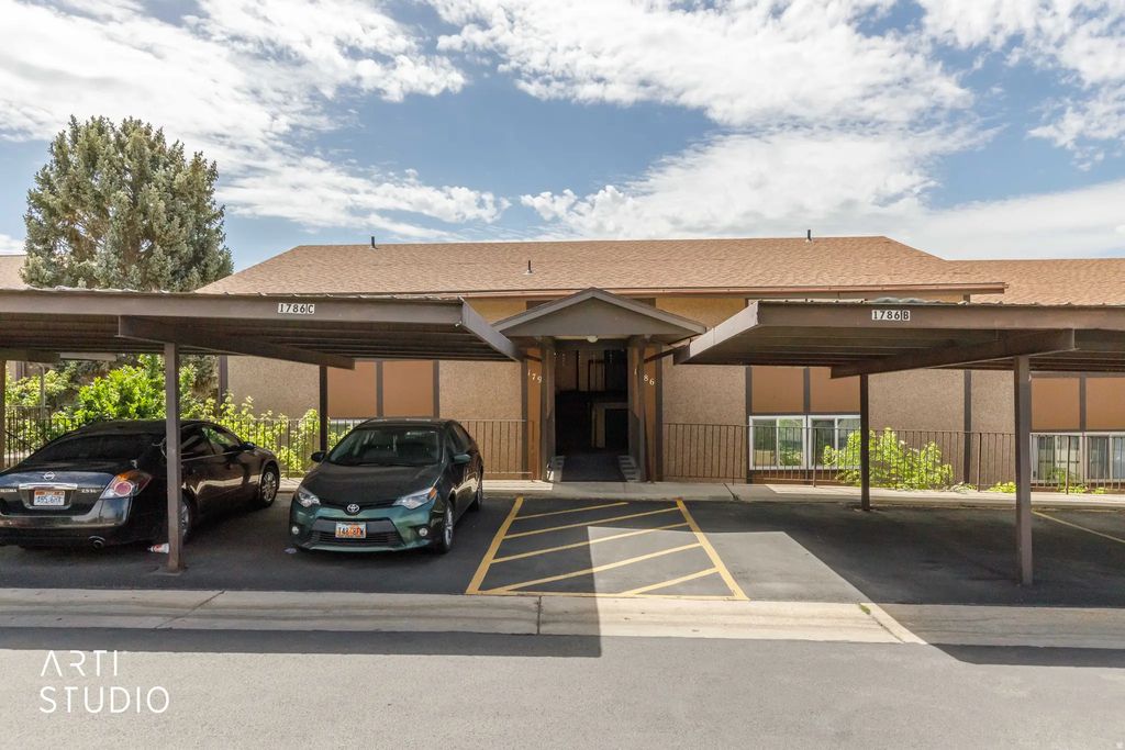 1792 E 5625 S Apt B, South Ogden