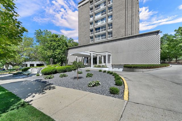 777 E South Temple S 11h, Salt Lake City