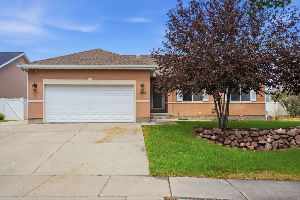 6952 W Hunter Valley Dr, West Valley City
