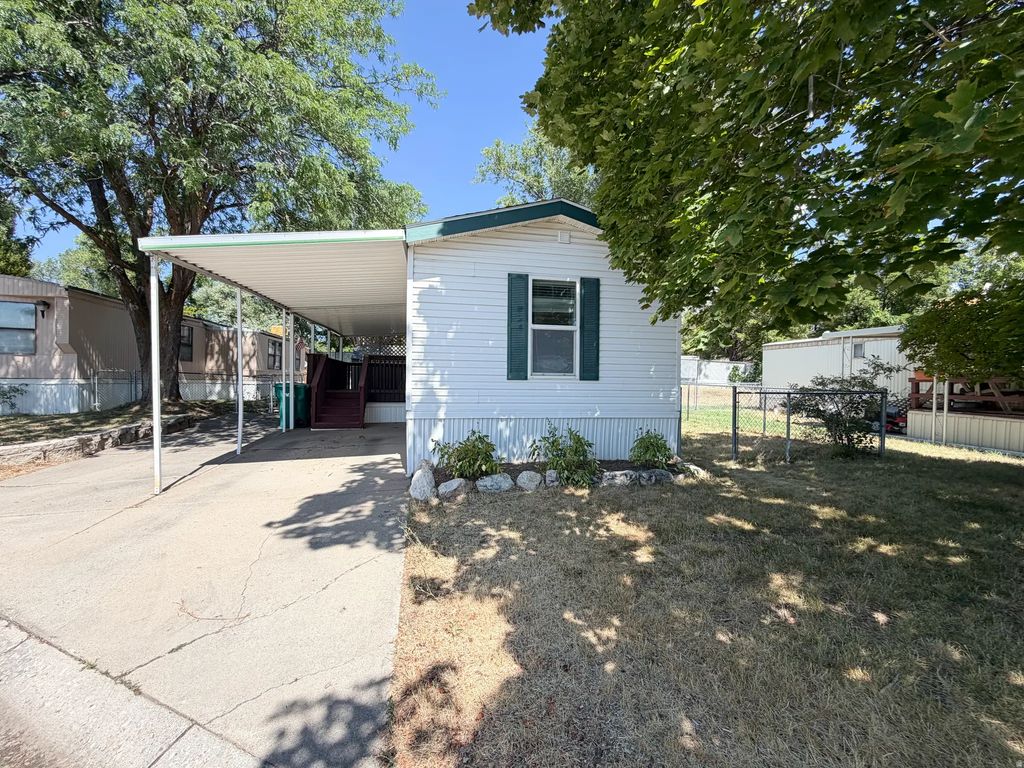 1200 Church St 17, Layton