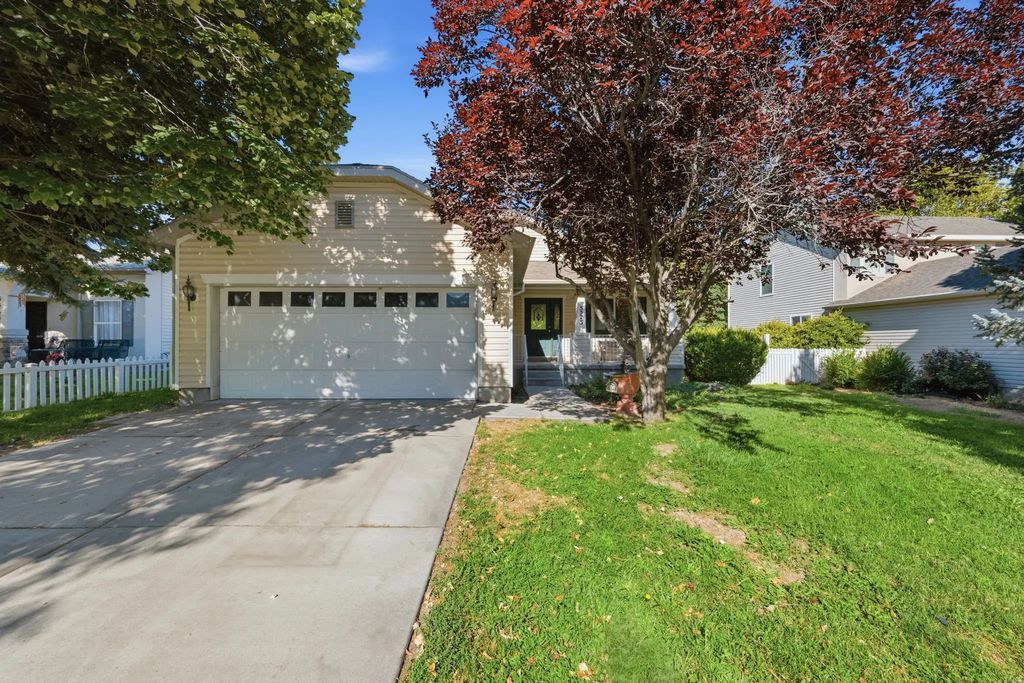 5573 N Brienne Way, Stansbury Park