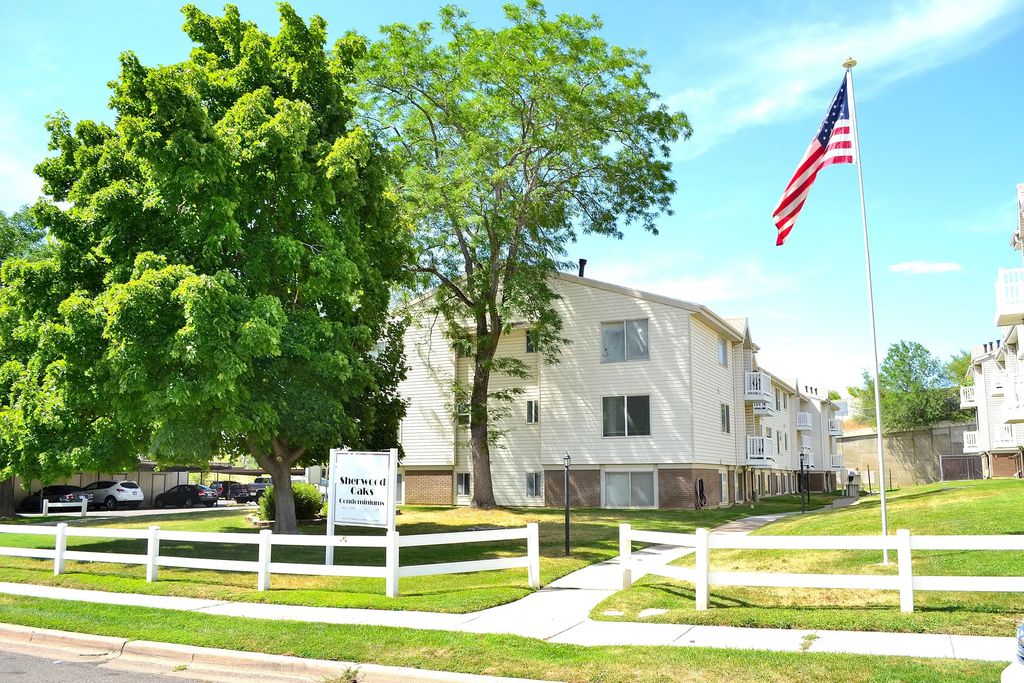 2611 W 5625 S, Roy