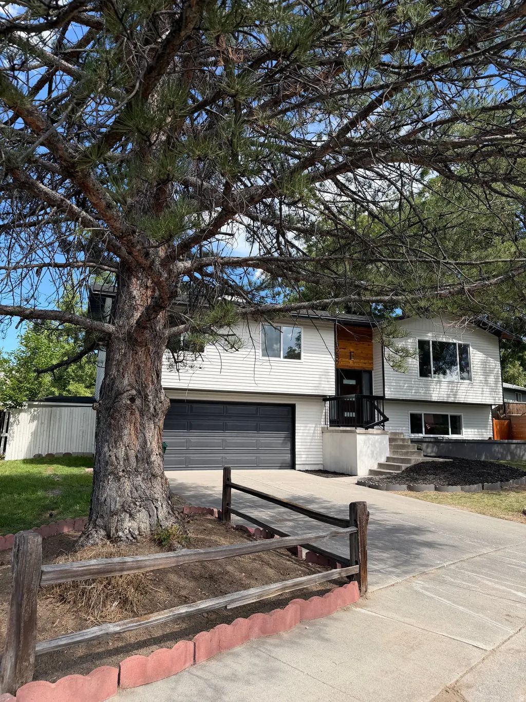 8287 S Valencia Cir, Sandy