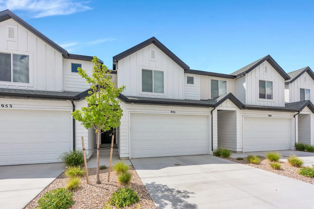 951 E Parley Dr Dr N, Saratoga Springs