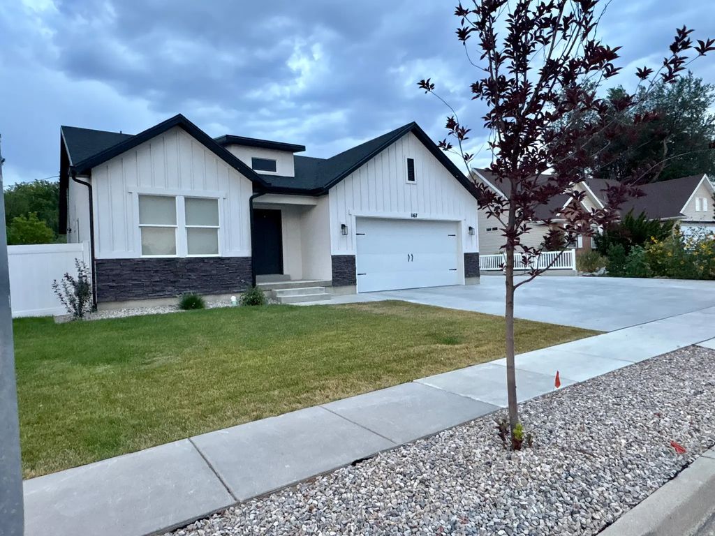 1167 S Haight Creek Dr, Kaysville