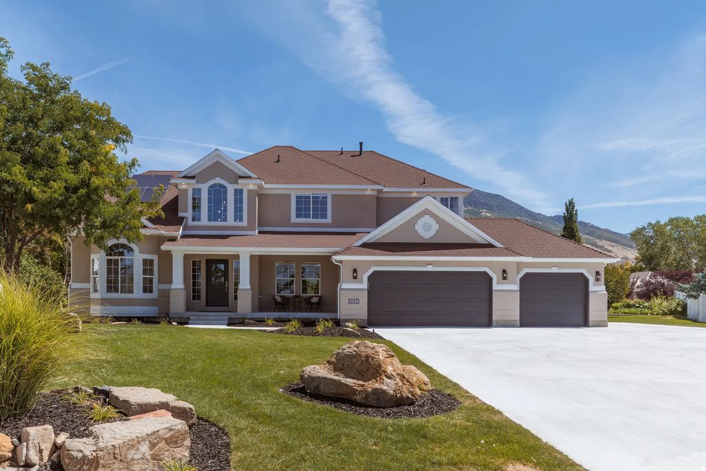 691 E Kings Peak Cv, Draper