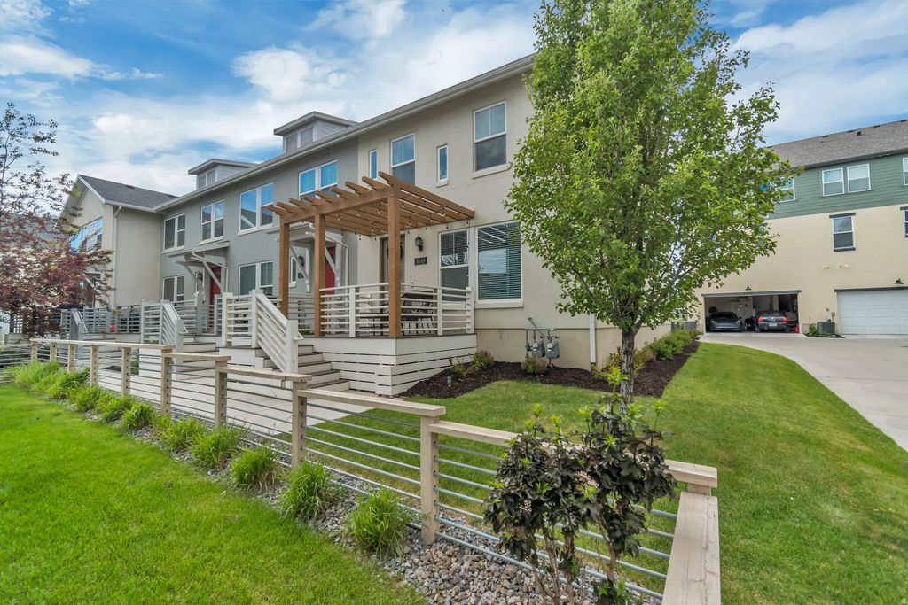 6246 Birch Run Rd, South Jordan
