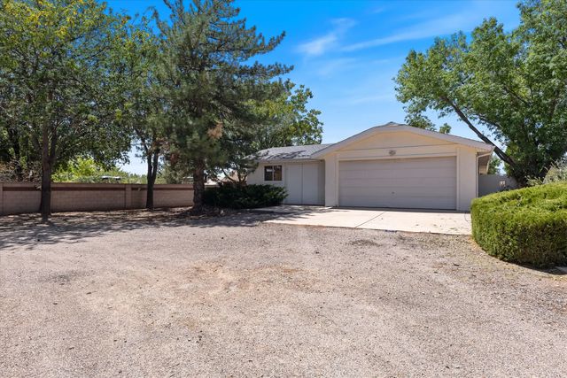 8191 N Sapphire Dr, St. George