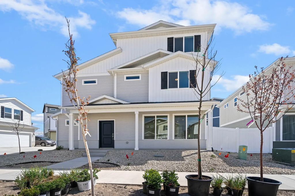 419 E Halls Creek Rd, Saratoga Springs