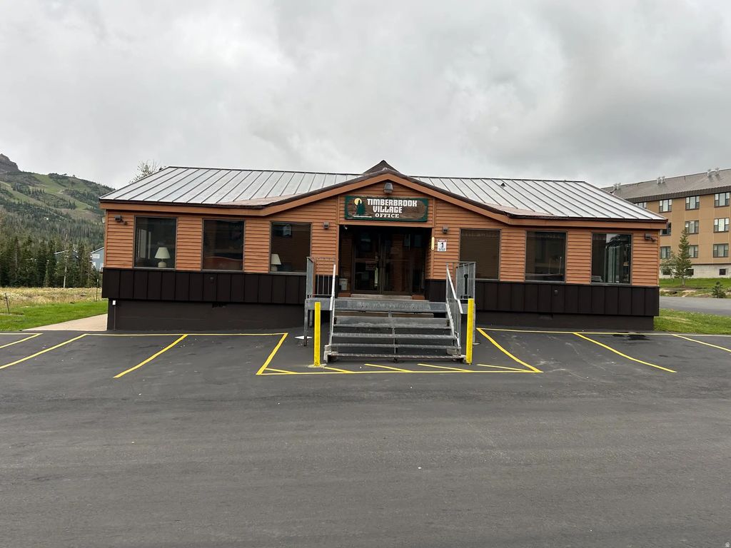 464 N Highway 143 A-310, Brian Head