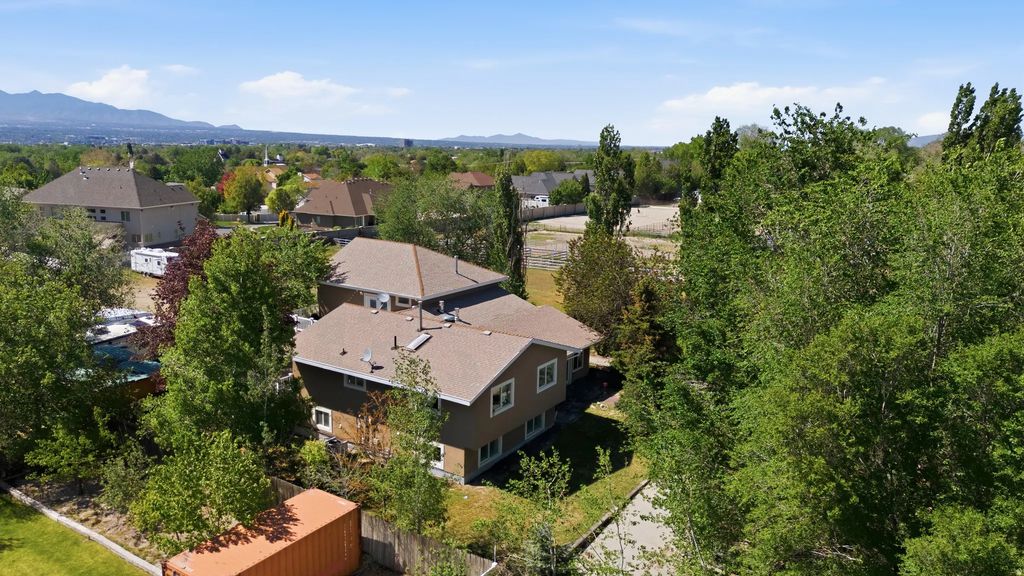 10754 S 1225 E, Sandy