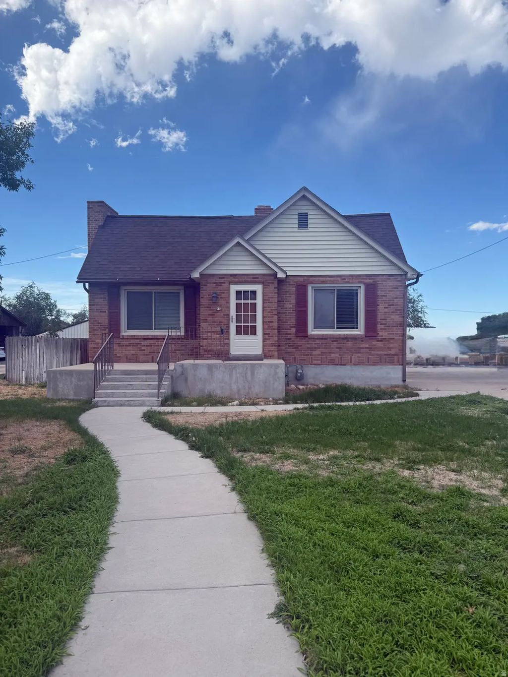 83 E Main St, Grantsville