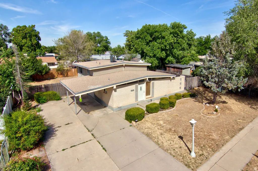 669 N Colonial St, Layton