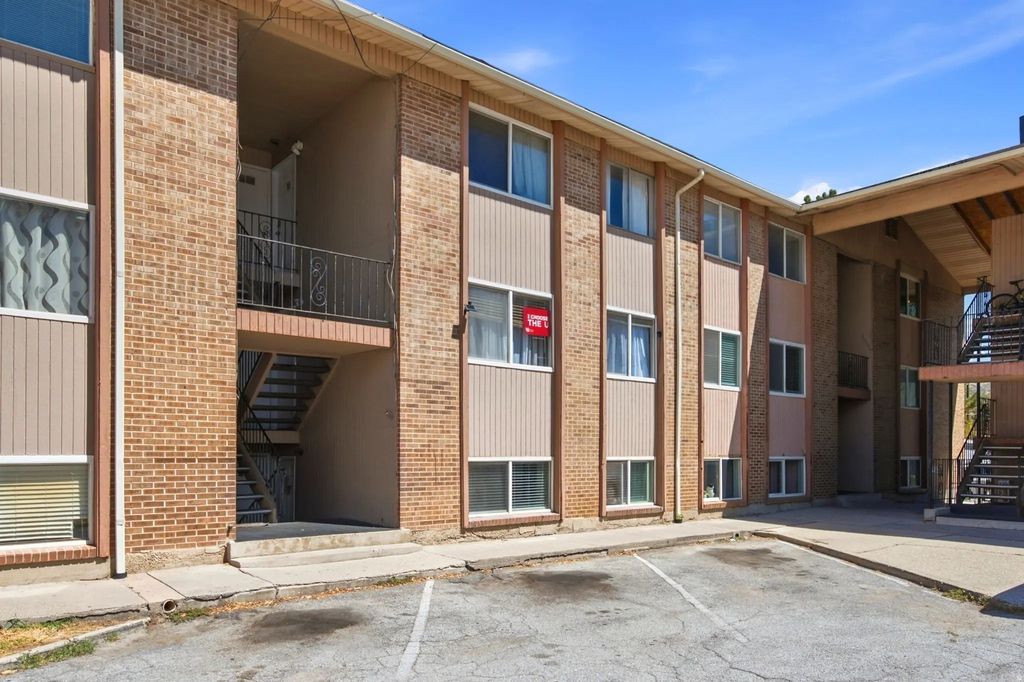 768 N Redwood Rd 18, Salt Lake City