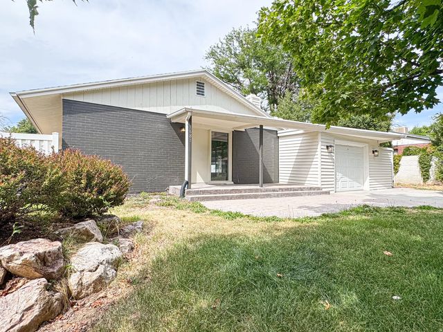 1681 E Meadowmoor Rd, Holladay