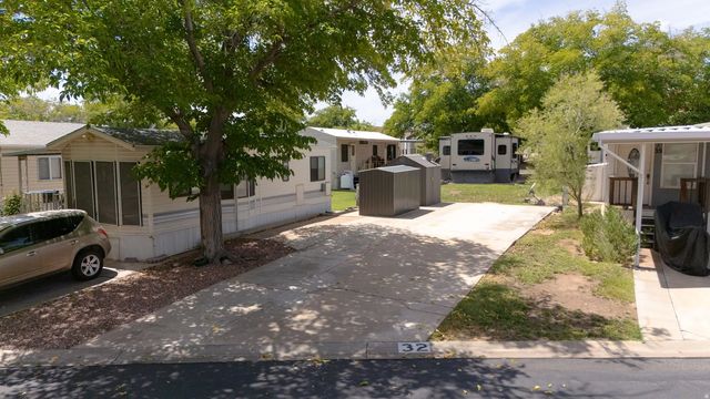 1150 W Red Hills Pkwy 32, Washington