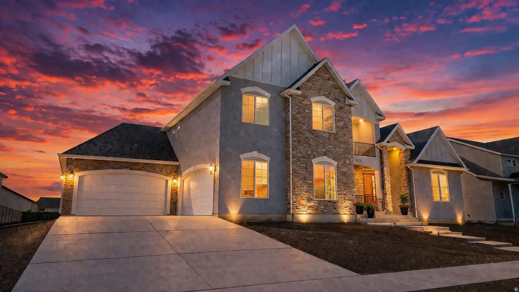 1073 N Titan Dr, Lehi