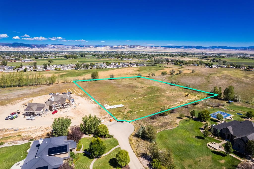 2357 S 300 W, Vernal