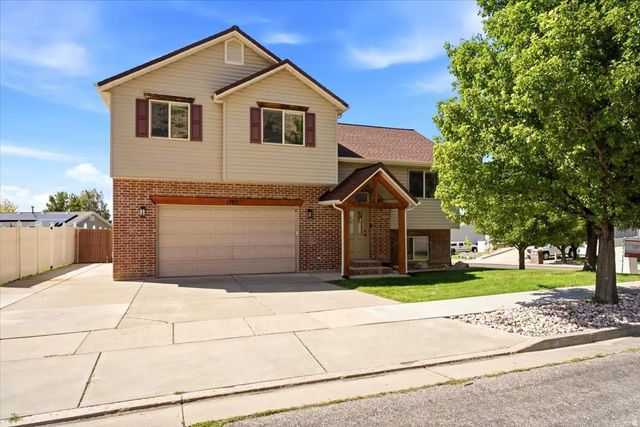 1383 N Chilly Peak Cir, Ogden